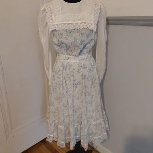 1980s Gunne Sax midi length dress